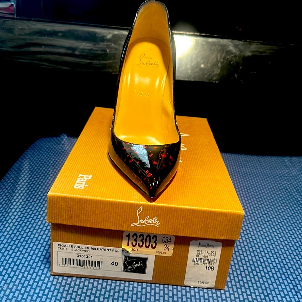 Christian louboutin ladies heel red bottom wore once.